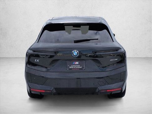Used 2024 BMW iX xDrive50 w/ Premium Package AWD/4WD image 7