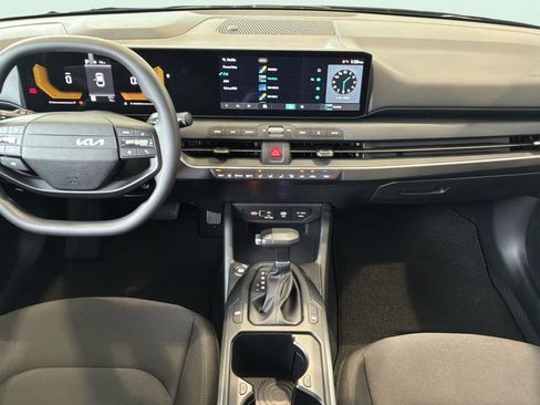 New 2026 Kia K4 FWD image 26