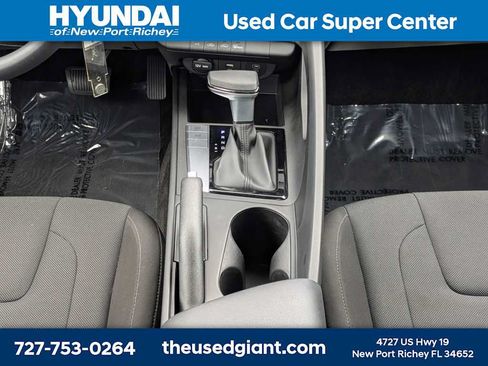 Used 2024 Hyundai Elantra SE FWD image 18