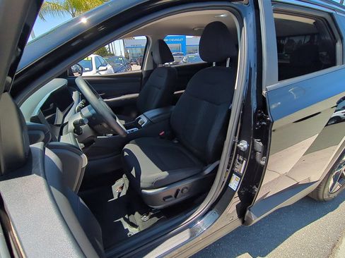 Used 2025 Hyundai Tucson SEL FWD image 18