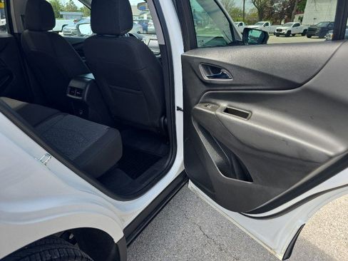 Used 2023 Chevrolet Equinox LT AWD/4WD image 40