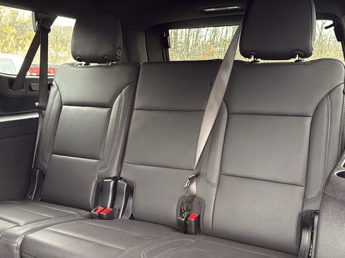 Certified 2025 Chevrolet Suburban Z71 image 28