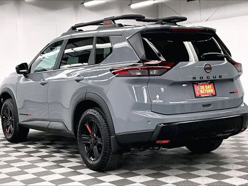 New 2026 Nissan Rogue SV AWD/4WD image 10