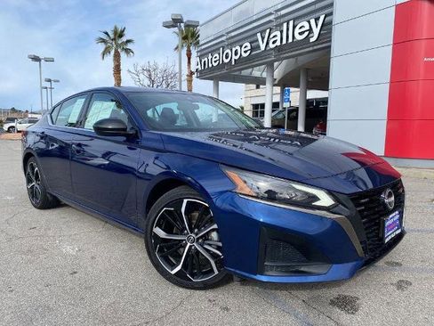 Certified 2024 Nissan Altima 2.5 SR image 1