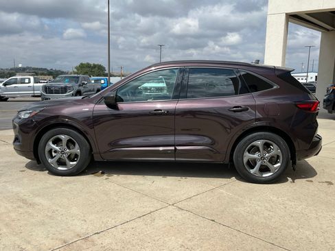 Used 2023 Ford Escape ST-Line w/ Equipment Group 301A FWD image 9