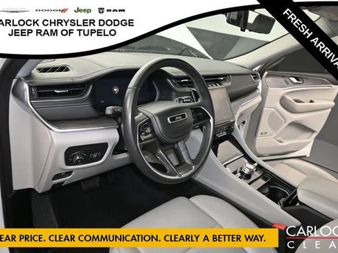 Used 2023 Jeep Grand Cherokee Overland w/ Luxury Tech Group IV AWD/4WD image 13
