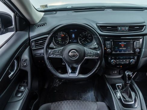 Used 2019 Nissan Rogue SV AWD/4WD image 14