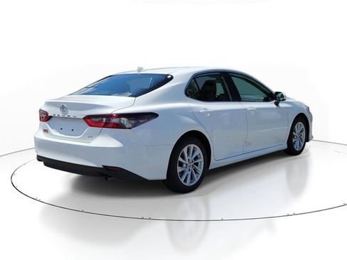 Used 2024 Toyota Camry LE FWD image 4