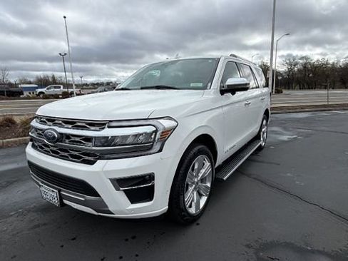 Used 2024 Ford Expedition Platinum image 1