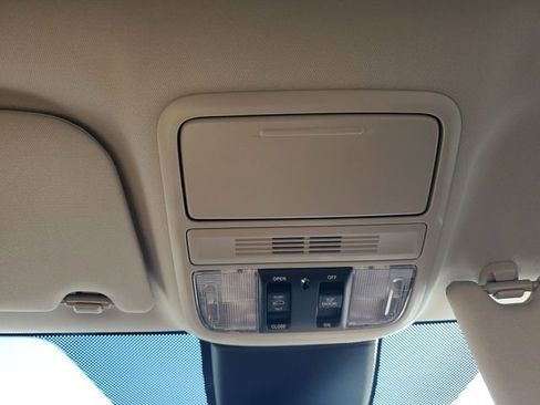 New 2026 Honda Odyssey Touring image 25