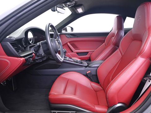 Used 2022 Porsche 911 GT3 image 31