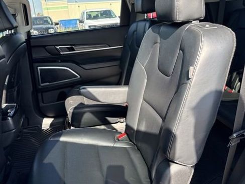 Used 2023 Kia Telluride S AWD/4WD image 22