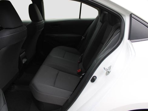 Certified 2024 Toyota Corolla LE image 31