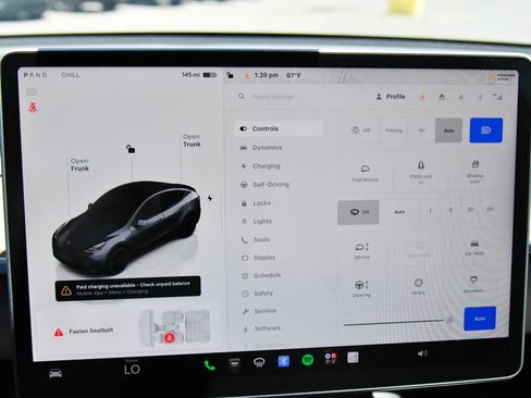 Used 2022 Tesla Model Y Performance AWD/4WD image 24