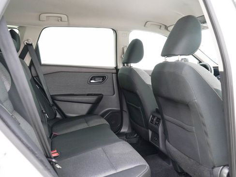 Used 2021 Nissan Rogue SV AWD/4WD image 13
