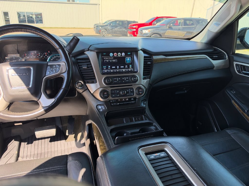 Used 2017 GMC Yukon Denali AWD/4WD image 21
