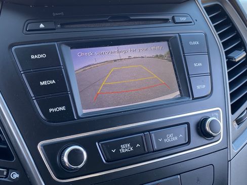 Used 2017 Hyundai Santa Fe Sport FWD image 23