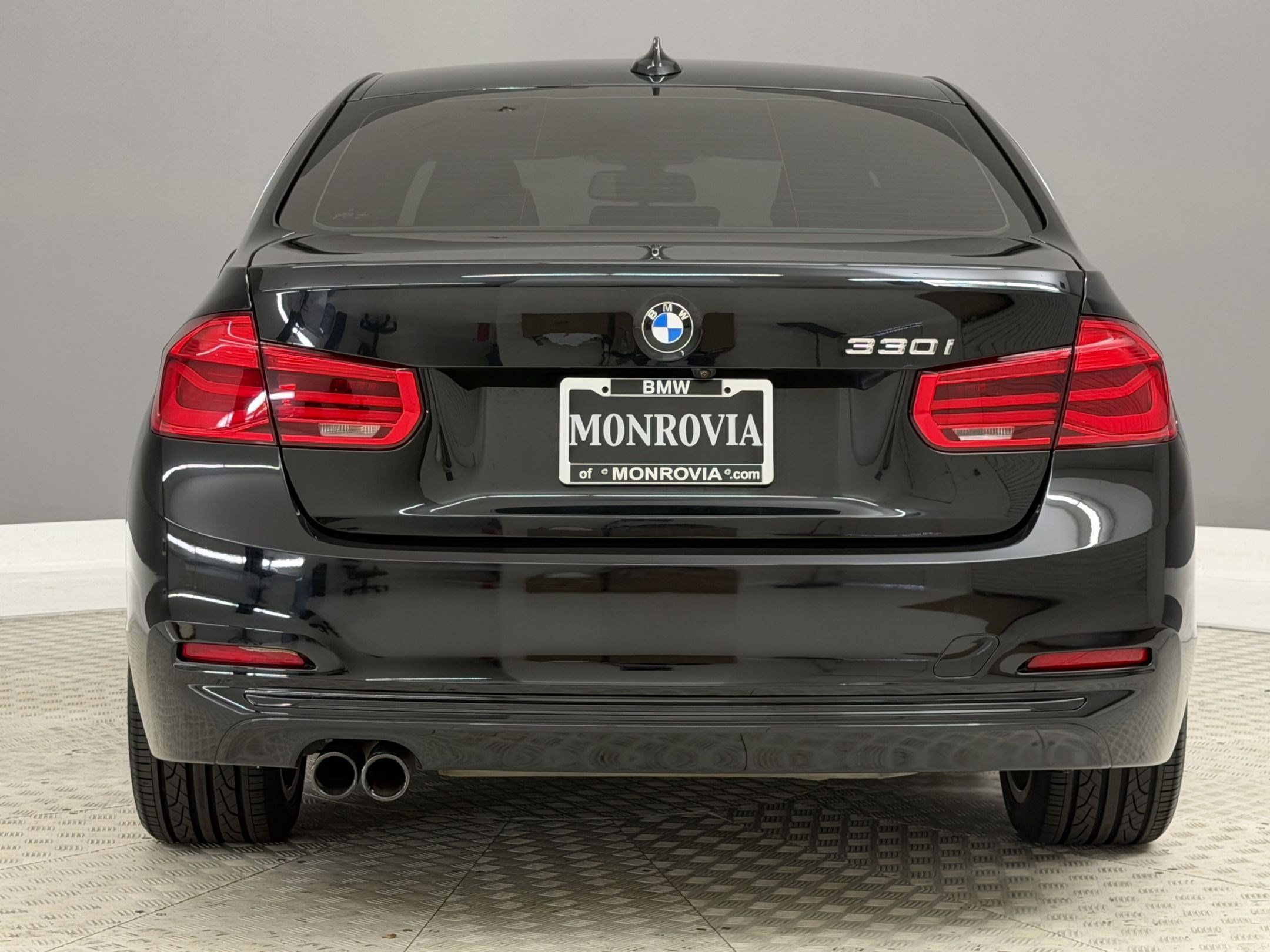 Used 2018 BMW 330i Sedan w/ Convenience Package RWD image 10