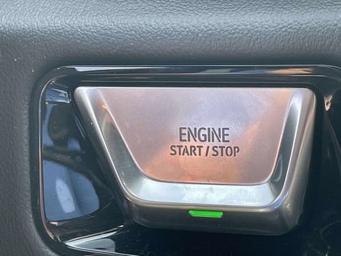 Used 2025 GMC Yukon Elevation AWD/4WD image 27