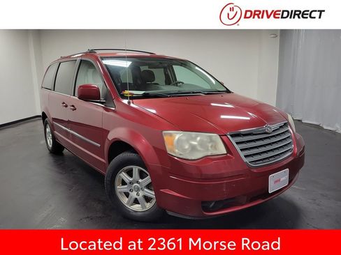 Used 2010 Chrysler Town & Country Touring image 1