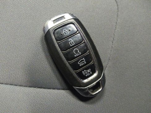 Used 2021 Hyundai Elantra SEL FWD image 32