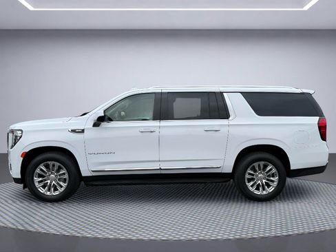 Used 2021 GMC Yukon XL SLT AWD/4WD image 3