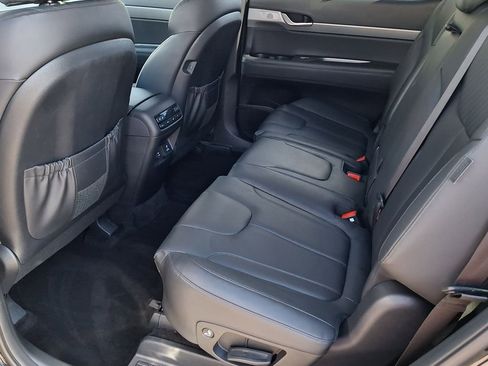 Used 2023 Hyundai Palisade SEL image 11
