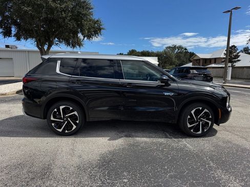 New 2025 Mitsubishi Outlander SEL image 9