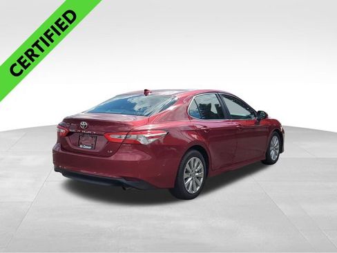Used 2019 Toyota Camry LE FWD image 4