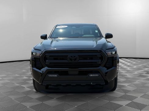 Used 2025 Toyota Tacoma SR5 image 8