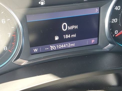 Used 2022 Chevrolet Traverse LT image 12