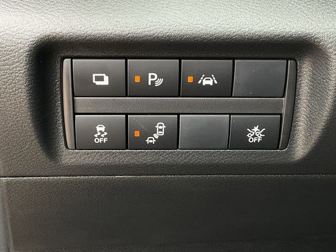 New 2025 Nissan Kicks Play S image 24