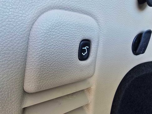 Used 2015 Jeep Grand Cherokee Limited image 18