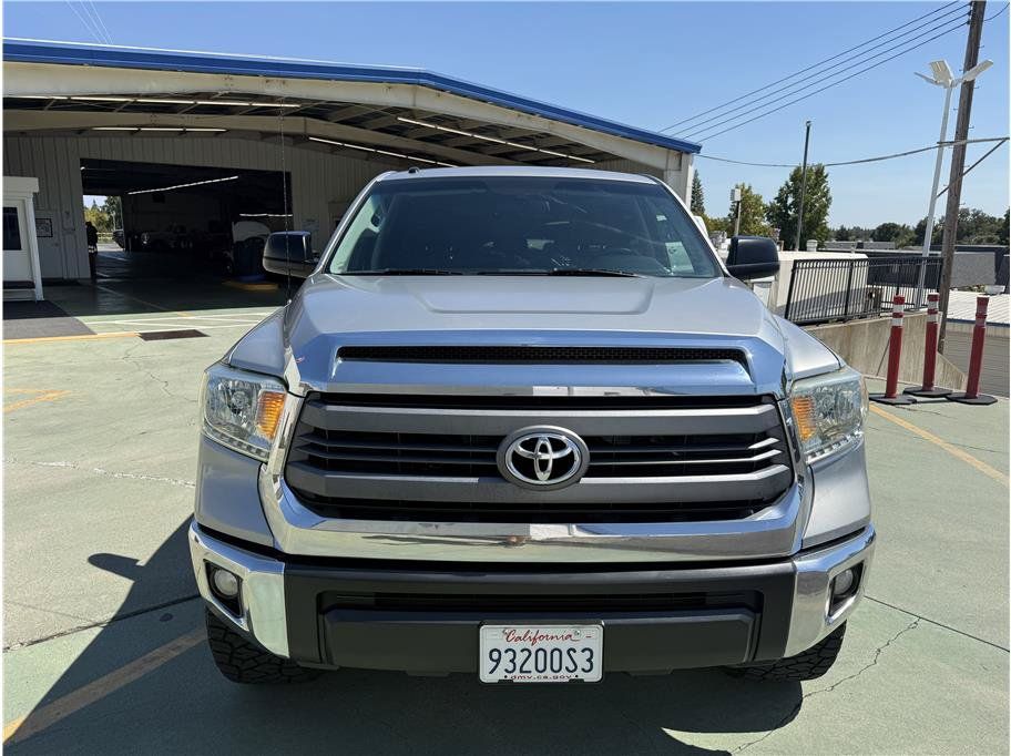 Used 2014 Toyota Tundra SR5 AWD/4WD image 3