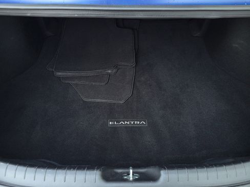 Used 2024 Hyundai Elantra SEL w/ Convenience Package image 24