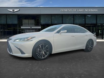 Used 2022 Lexus ES 300h w/ Premium Package