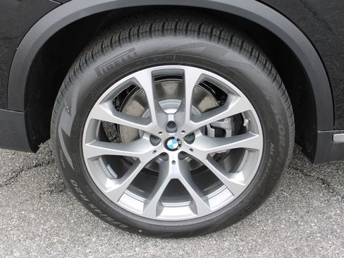 New 2026 BMW X5 xDrive40i w/ Executive Package image 37