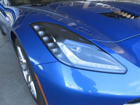 Used 2016 Chevrolet Corvette Stingray Coupe w/ 2LT Preferred Equipment Group image 9