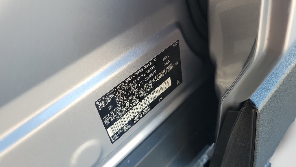 Used 2024 Toyota RAV4 XLE w/ Convenience Package FWD image 26