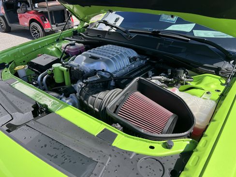 Used 2019 Dodge Challenger SRT Hellcat Redeye image 24