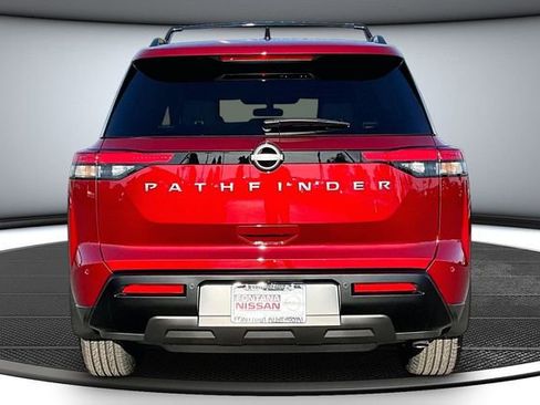 New 2026 Nissan Pathfinder SV image 4