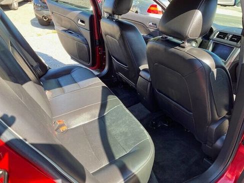 Used 2010 Ford Fusion SEL image 10