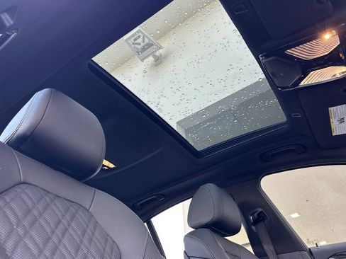 Used 2022 BMW 530i w/ Convenience Package image 17