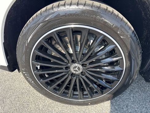 New 2026 Mercedes-Benz GLC 300 image 9