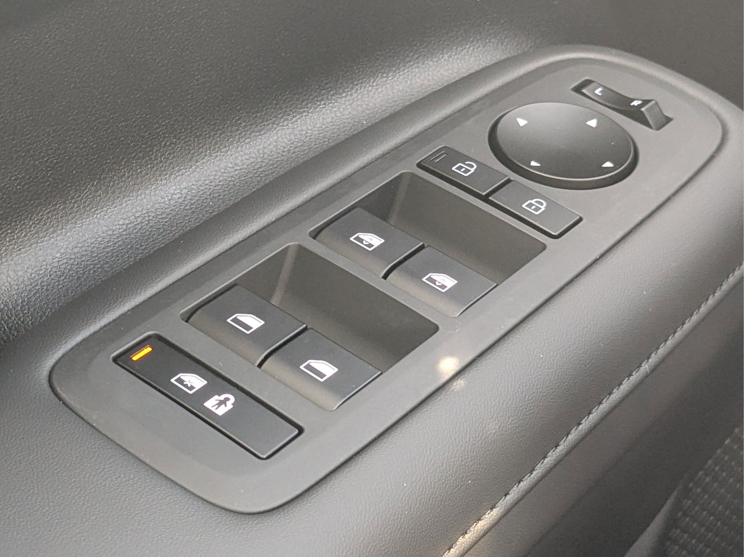 New 2027 Hyundai Santa Fe SEL FWD image 30