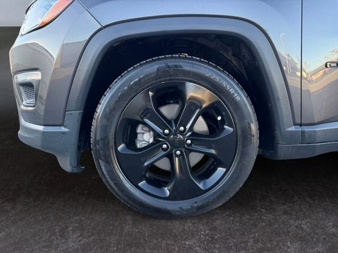 Used 2019 Jeep Compass Altitude image 9