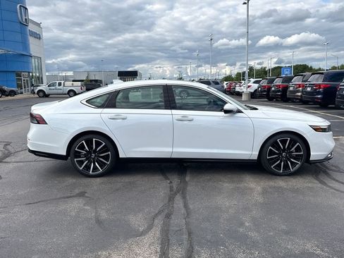 Certified 2023 Honda Accord Touring image 12