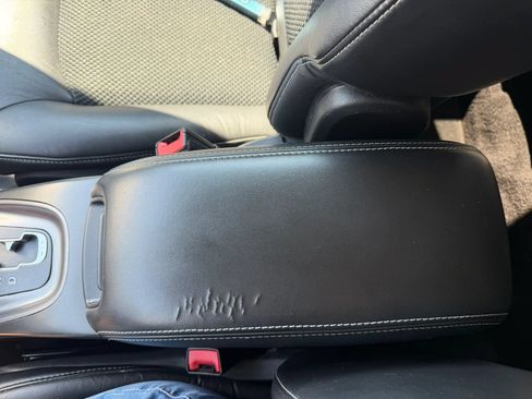 Used 2017 Dodge Journey Crossroad FWD image 28