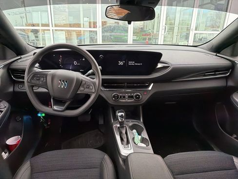 Certified 2025 Buick Envista Preferred w/ Convenience II Package image 5