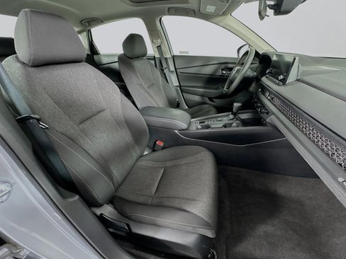 Certified 2023 Honda Accord EX image 27